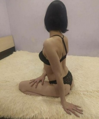 Очаровательная дама с шаловливыми глазками и стройной фигурой готова побаловать и порадовать тебя! Приезжай ко мне и окунись в атмосферу страсти и релаксации. Я сведу тебя с ума своими ласками и легкими прикосновениями! 6297, 26 лет